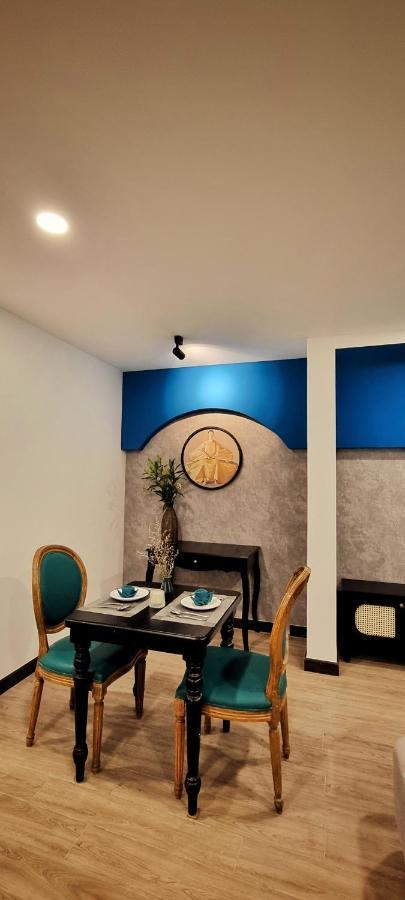 Khách sạn Sargon D'luxe 3*